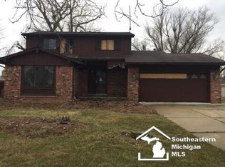 20725 Richard Ave, Trenton, MI 48183