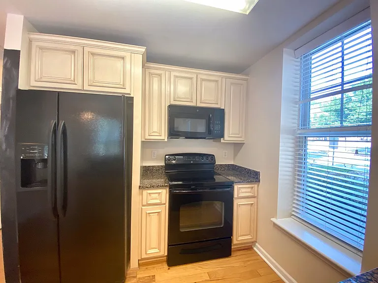 11 Maverick Dr — Photo 122