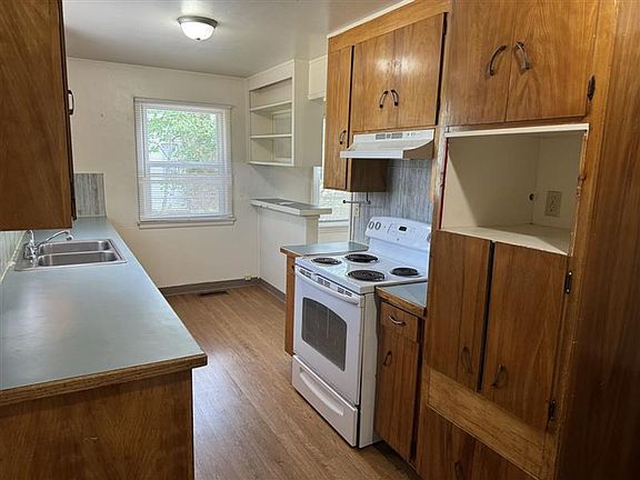 4th image of 9908 Whitman Ave SW