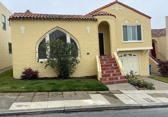 1st image of 144 Pinehurst Way