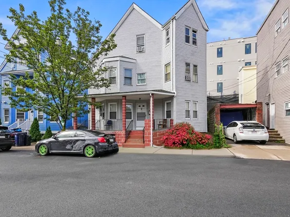 7 Gladstone St, Everett, MA 02149