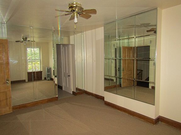 2nd image of 739 Putnam Ave #3
