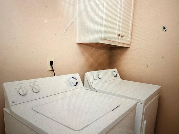 5th image of 2023 Dundee St #2023