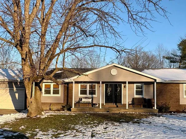 202 Lynne Ln, Carterville, IL 62918