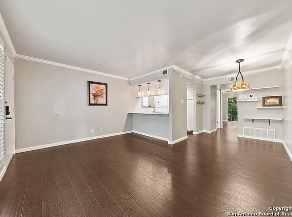 5th image of 8702 Village Dr