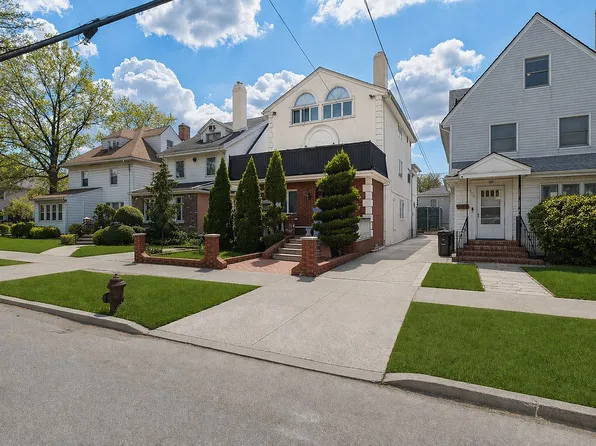 2112 Avenue, Brooklyn, NY 11210