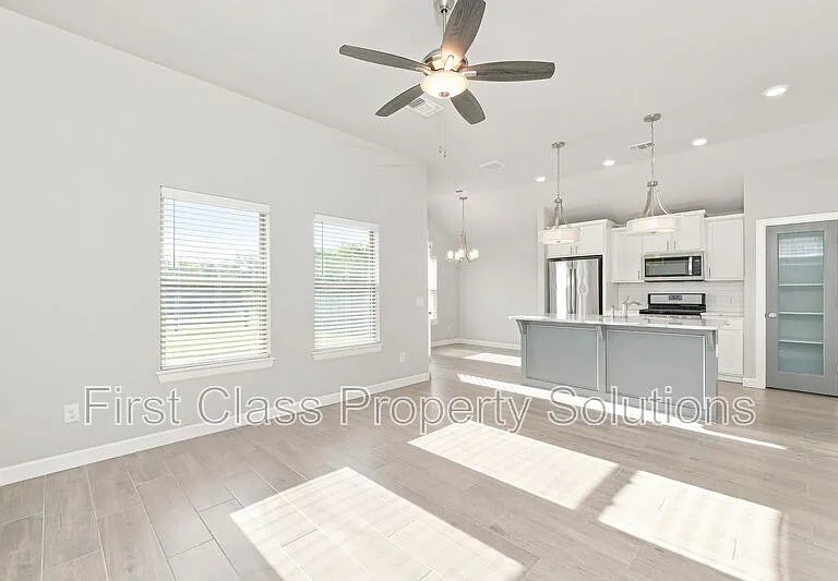 13500 Watson Dr — Photo 3