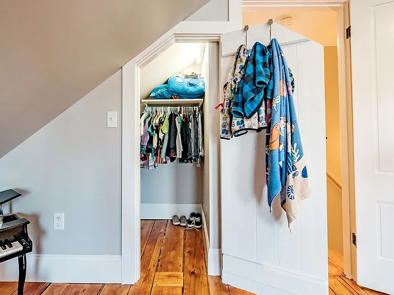 140 Clark St — Photo 30
