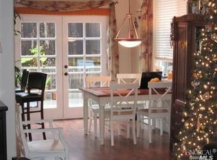 1136 Village Way, Sebastopol, CA 95472