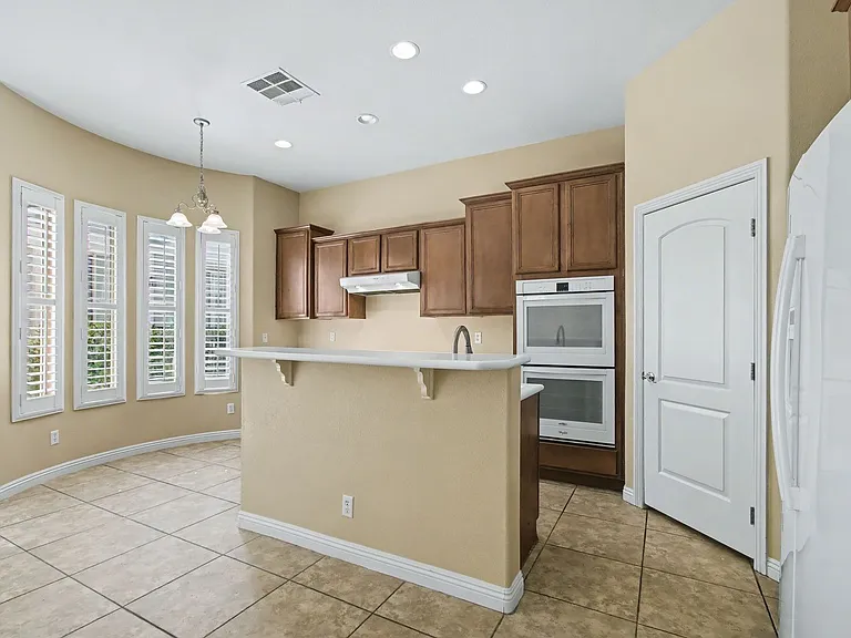 9221 Worsley Park Pl — Photo 12