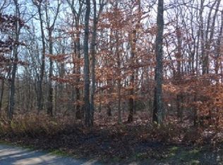 16 Milton Rd, Southampton, NY 11968