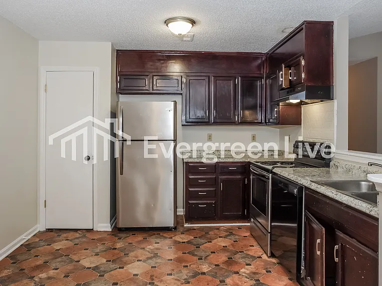 13020 Dickens Ln — Photo 7
