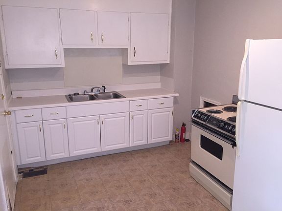 3rd image of 40 Echols Dr #A