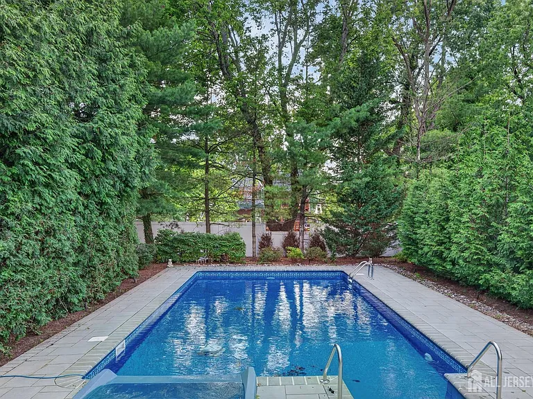 408 Prospect Ave — Photo 35