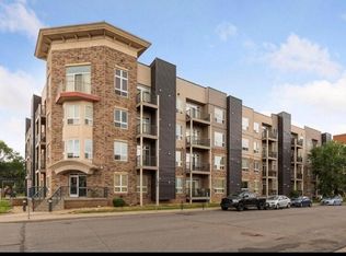 2600 University Ave SE APT 305, Minneapolis, MN 55414