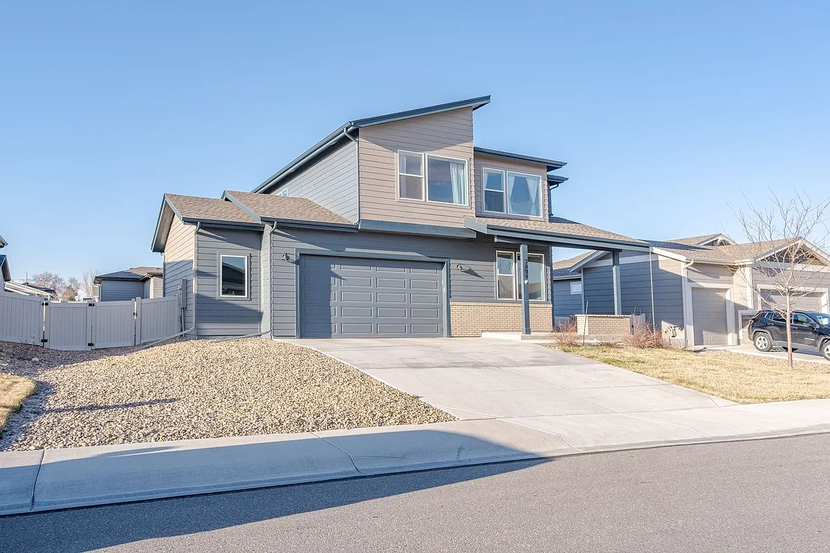 Building Photo - 3894 Buckthorn St