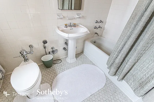 Sold by Terrace Sotheby's International Realty | media 30