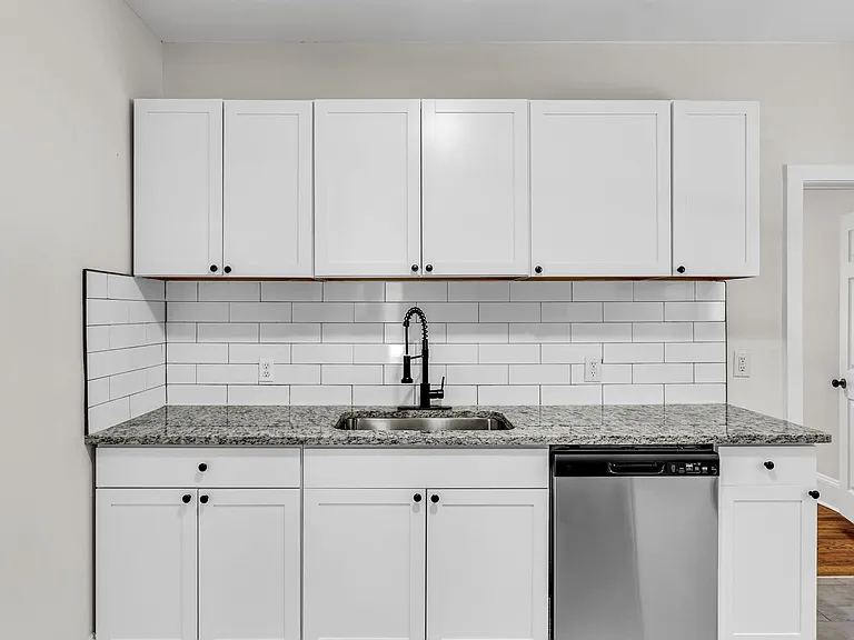 1320 W Friendly Ave — Photo 7