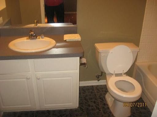 2nd image of 3258 N Hamlin Ave #3258