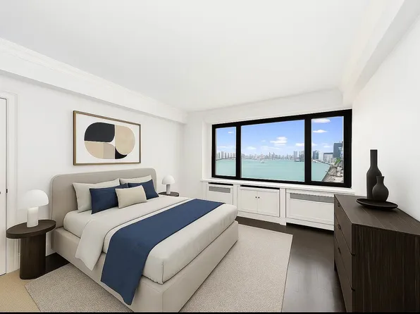 45 Sutton Place South image 9 of 17