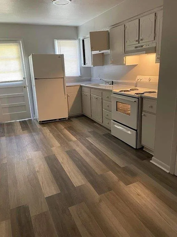 2 bed, 1000 sqft, $850 — Photo 2