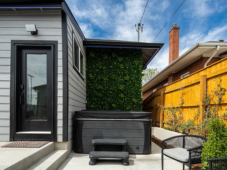 2036 Eliot St — Photo 37