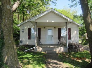 1330 N Fulbright Ave, Springfield, MO 65802