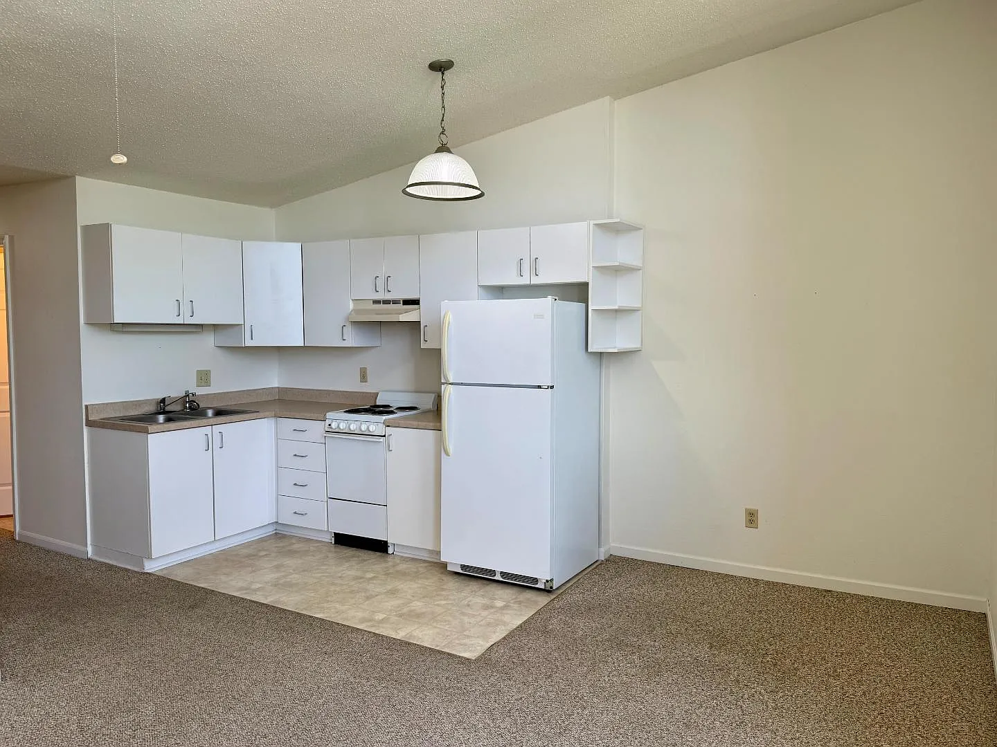 305 Avenue F - Apt. 11 Fort Madison, IA — Photo 3