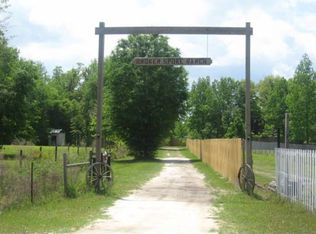 63 Notta Rd, Waverly, GA 31565