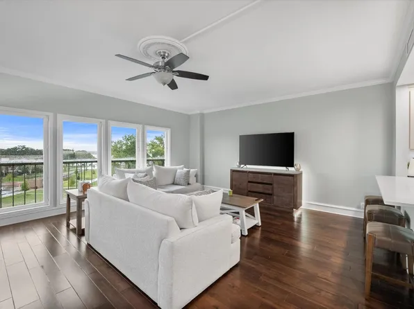 2106 Reflection Bay Dr, Arlington, TX 76013