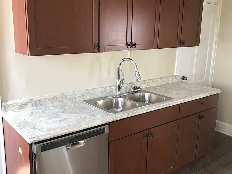 638 Edmund Ave — Photo 3