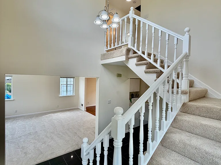 712 Prospect Row — Photo 15