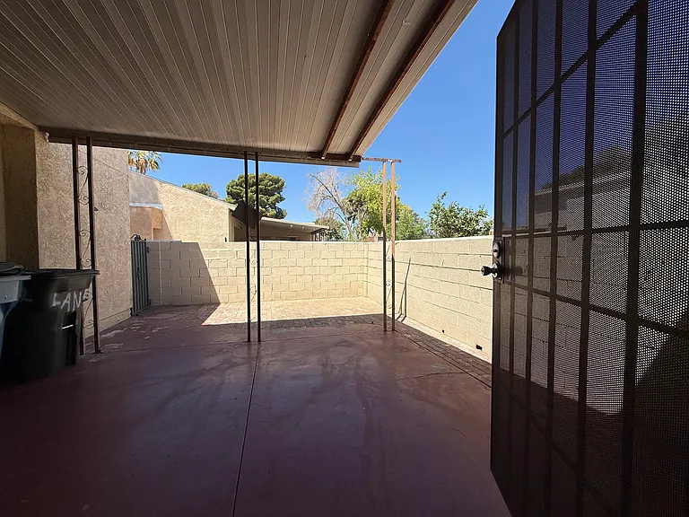 4272 Hampshire Green Ct — Photo 9
