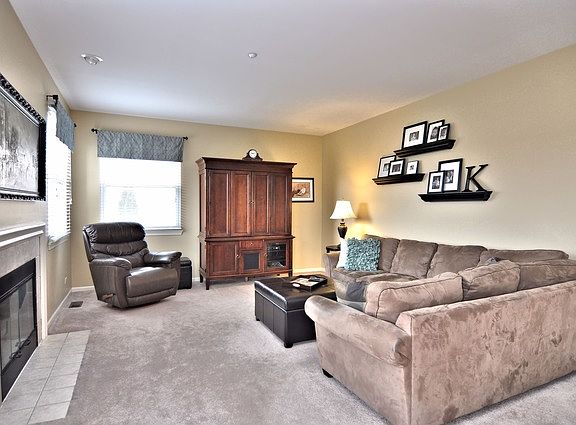 4th image of 2170 Colchester Ct