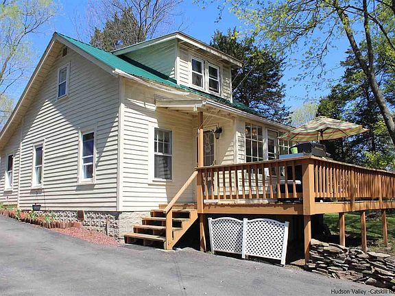 2nd image of 25 Walton Ln
