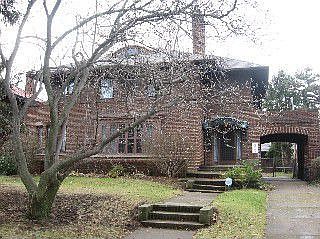2705 Collingwood