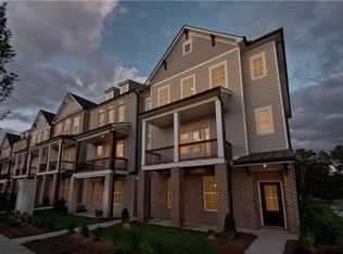 8025 River Ridge Blvd, Roswell, GA 30076