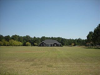 4th image of 4146 Rebecca Cir