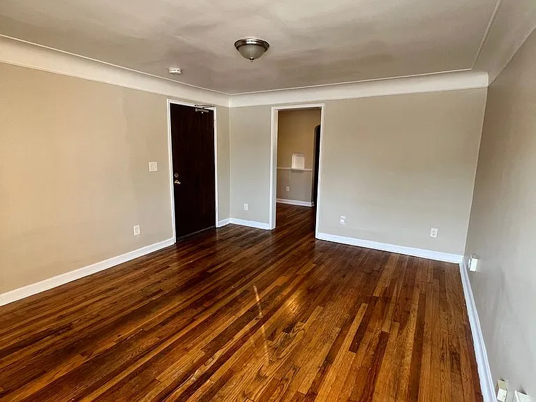 7159 Eastlawn Dr — Photo 4