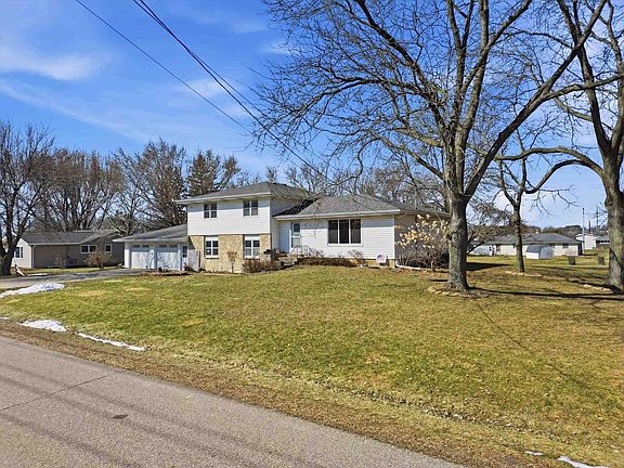 3rd image of 1906 South CEDAR AVENUE