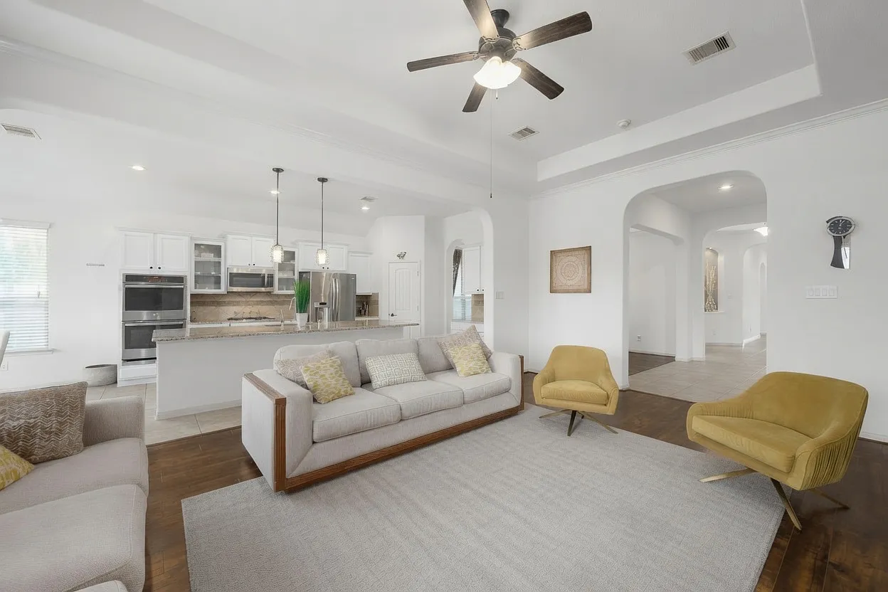 4 bed, 2782 sqft, $2,850 — Photo 4
