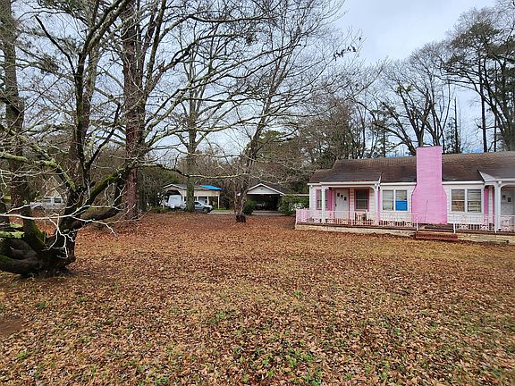 2nd image of 719 E McIntosh Rd