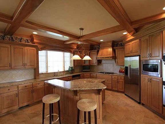 4th image of 6325 Manor Glen Dr
