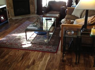 9423 SW Washington Dr, Portland, OR 97223