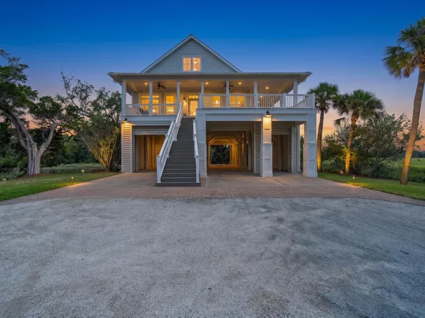 1250 Hammocks Way, Edisto Island, SC 29438