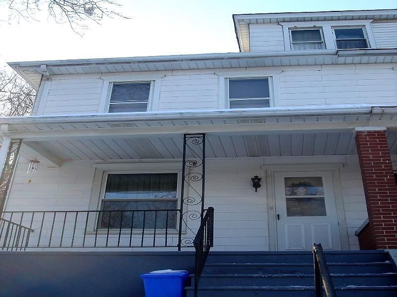 2nd image of 830 Hillside Ave