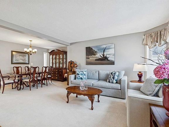 4th image of 420 W Rocky Ridge Bay NW