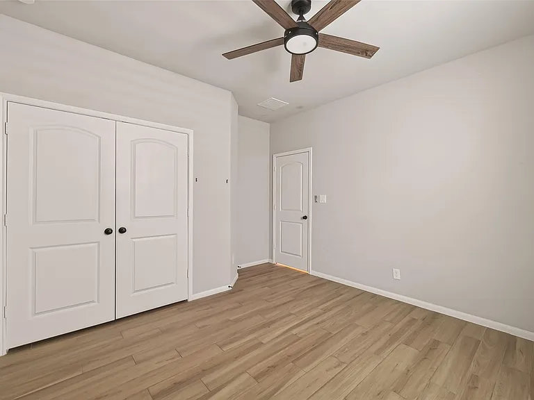 24015 Purple Clover Ln — Photo 27