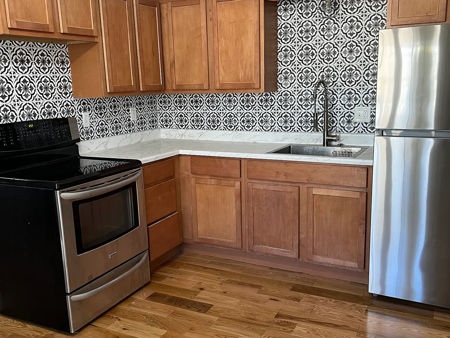 2 bed, 800 sqft, $1,450 — Photo 1