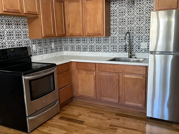 9 Plainfield Rd #E, Canterbury, CT 06331